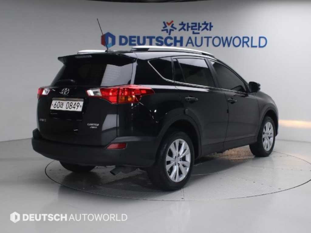 토요타 라브4 2.5 4WD 이미지 2