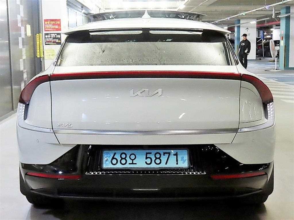 기아 EV6 롱레인지 어스 이미지 5