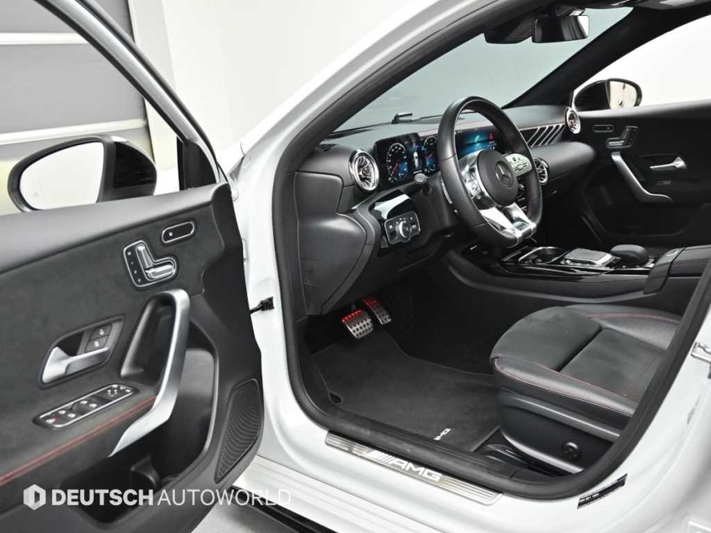 벤츠 A 클래스 A클래스 W177 AMG A45 4MATIC+ 해치백 이미지 11