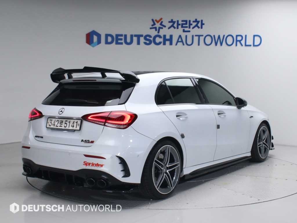 벤츠 A 클래스 A클래스 W177 AMG A45 4MATIC+ 해치백 이미지 2
