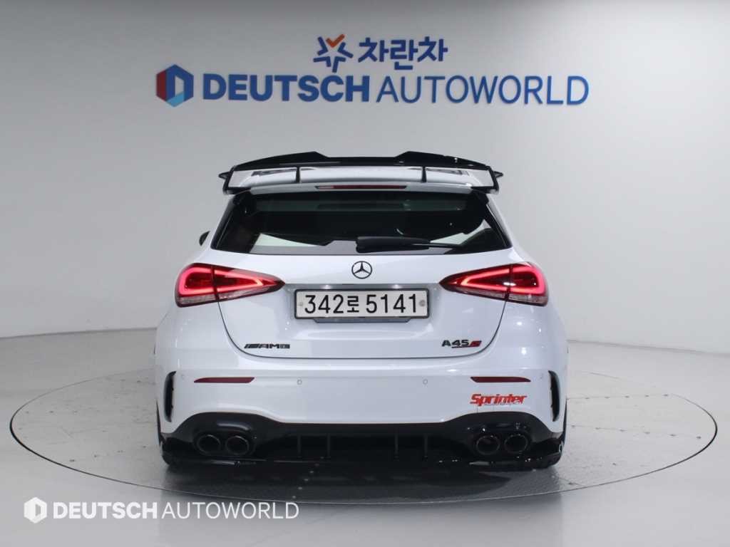 벤츠 A 클래스 A클래스 W177 AMG A45 4MATIC+ 해치백 이미지 4