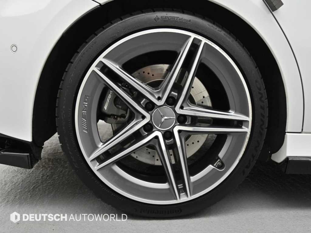 벤츠 A 클래스 A클래스 W177 AMG A45 4MATIC+ 해치백 이미지 5
