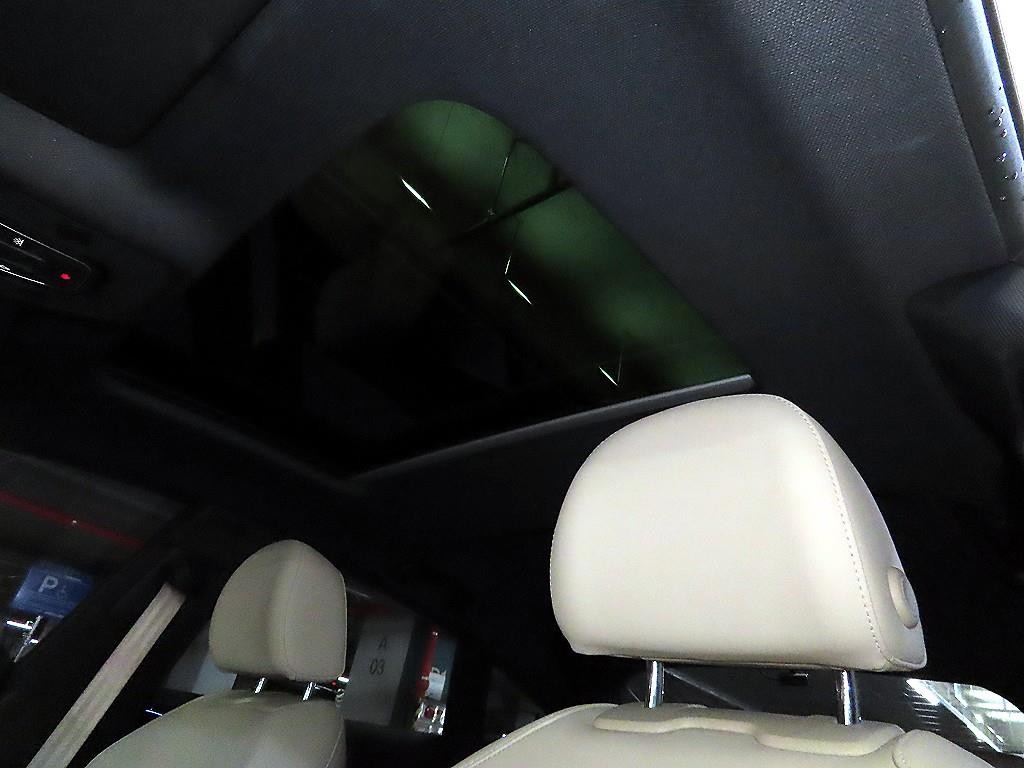 아우디 A5 A5 (F5) 40 TFSI 콰트로 프리미엄 스포트백 이미지 15
