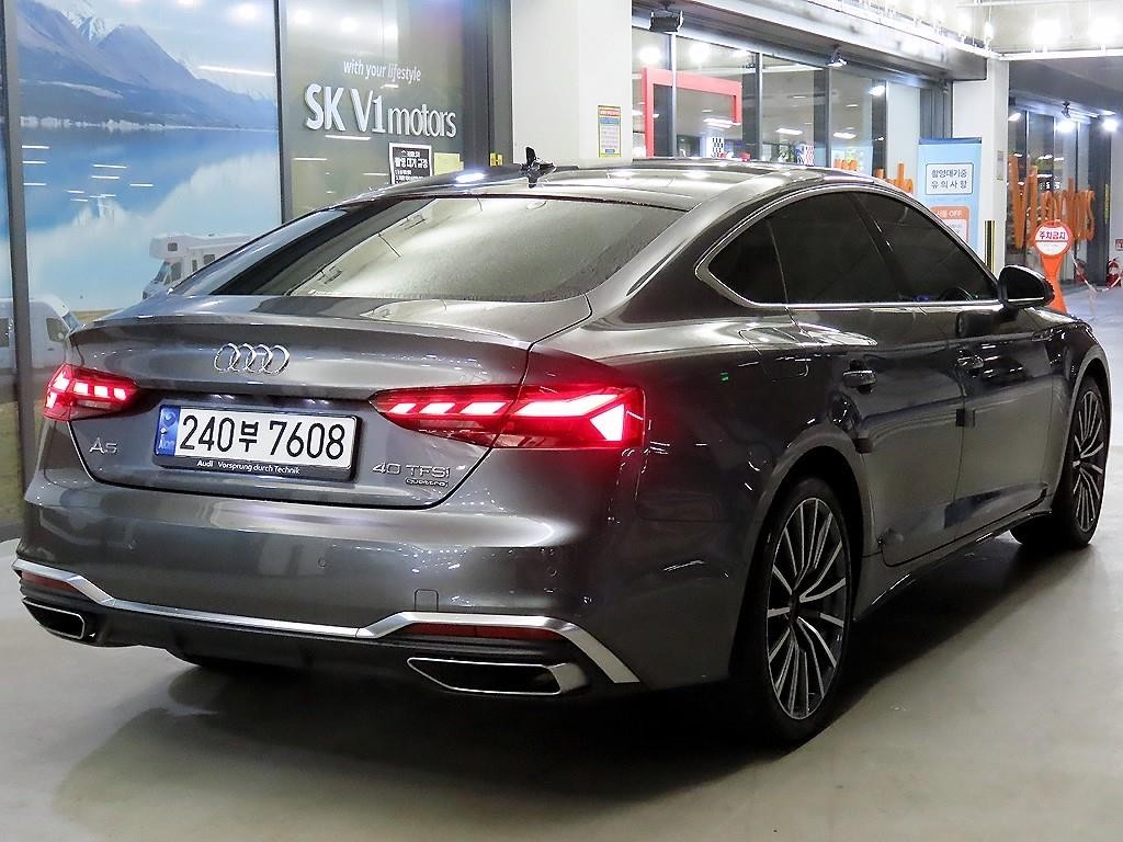 아우디 A5 A5 (F5) 40 TFSI 콰트로 프리미엄 스포트백 이미지 4