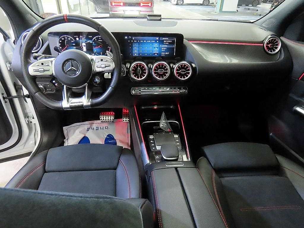 벤츠 GLA 클래스 GLA클래스 H247 GLA45 AMG 4MATIC + 이미지 10
