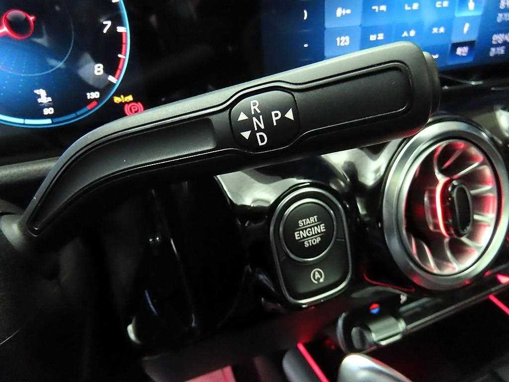 벤츠 GLA 클래스 GLA클래스 H247 GLA45 AMG 4MATIC + 이미지 12