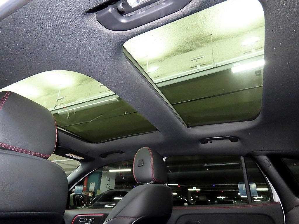 벤츠 GLA 클래스 GLA클래스 H247 GLA45 AMG 4MATIC + 이미지 16