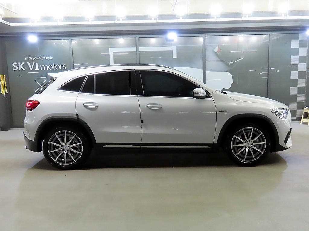 벤츠 GLA 클래스 GLA클래스 H247 GLA45 AMG 4MATIC + 이미지 3