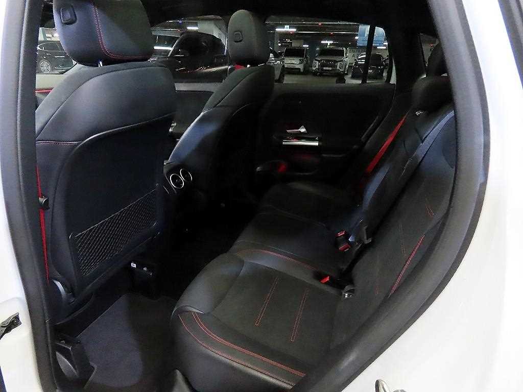 벤츠 GLA 클래스 GLA클래스 H247 GLA45 AMG 4MATIC + 이미지 7