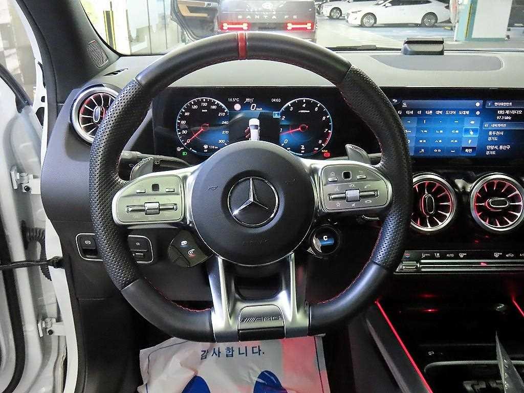 벤츠 GLA 클래스 GLA클래스 H247 GLA45 AMG 4MATIC + 이미지 8