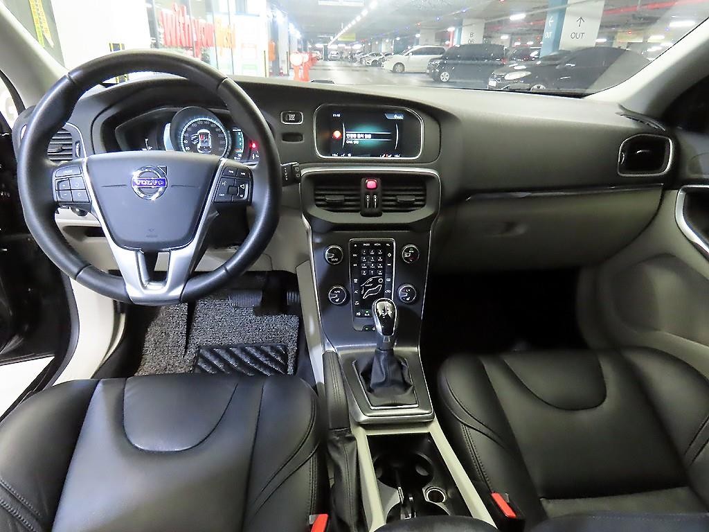볼보 V40 D3 이미지 10