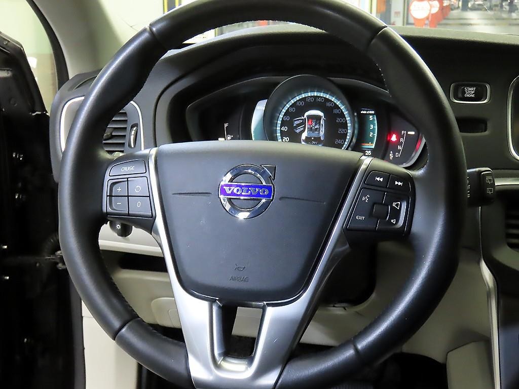 볼보 V40 D3 이미지 8