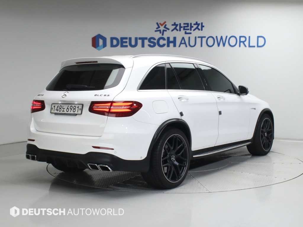 벤츠 GLC 클래스 GLC클래스 X253 AMG GLC 63 4MATIC+ 이미지 2
