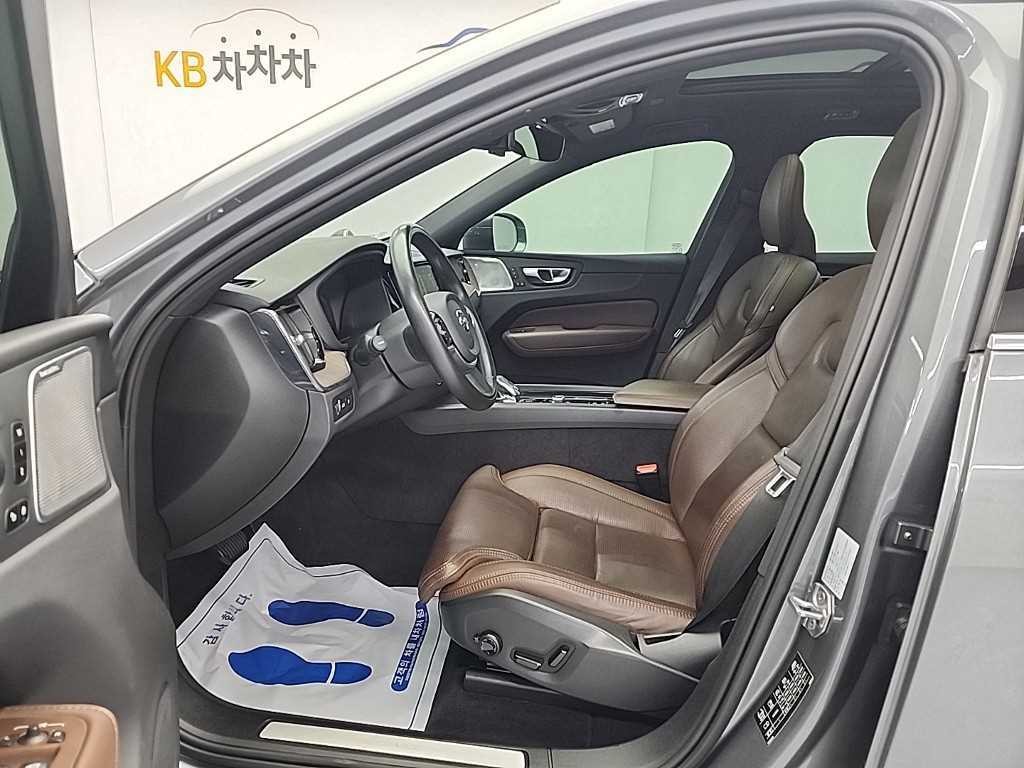 볼보 XC60 XC60(2세대) T8 AWD 인스크립션 이미지 11