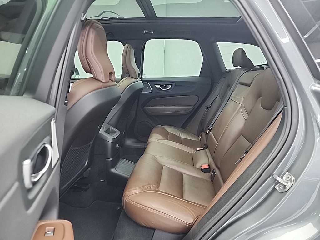 볼보 XC60 XC60(2세대) T8 AWD 인스크립션 이미지 12