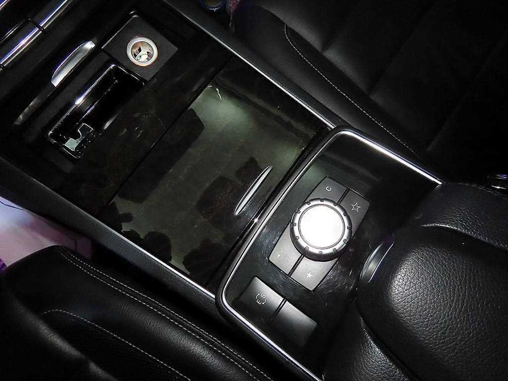 벤츠 E 클래스 E-클래스 W212 E200 쿠페 이미지 13