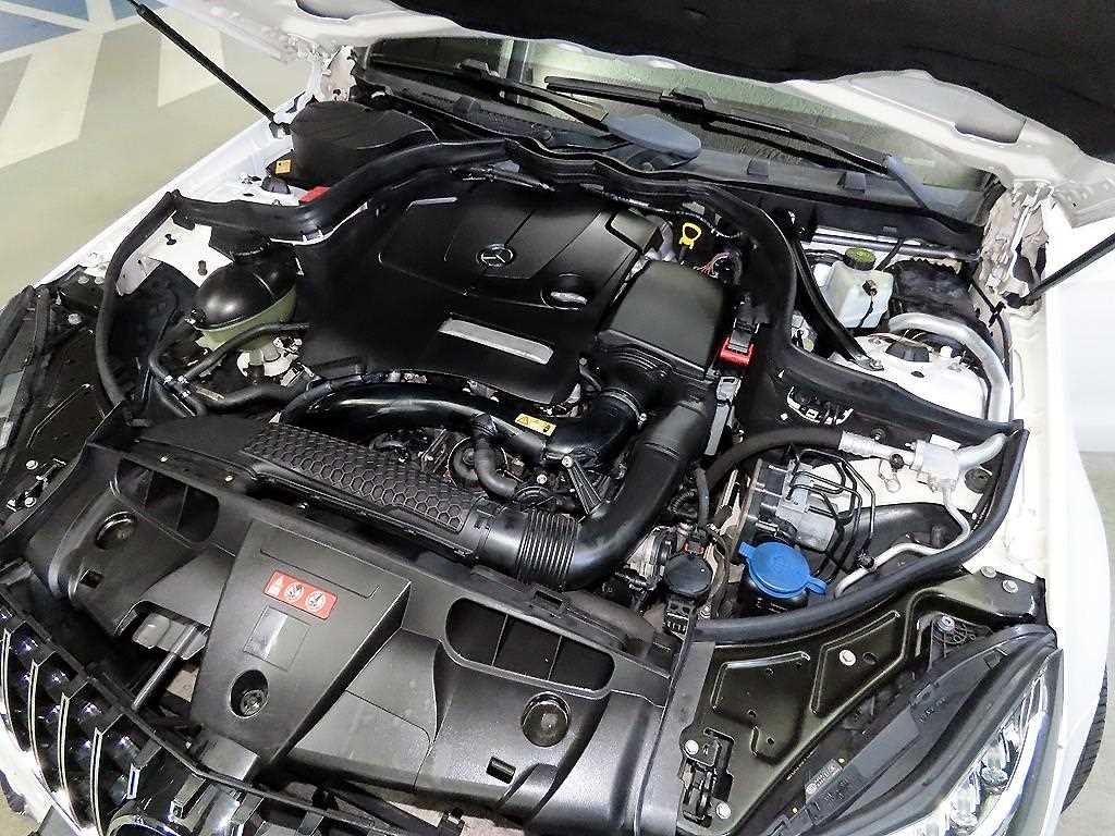 벤츠 E 클래스 E-클래스 W212 E200 쿠페 이미지 17