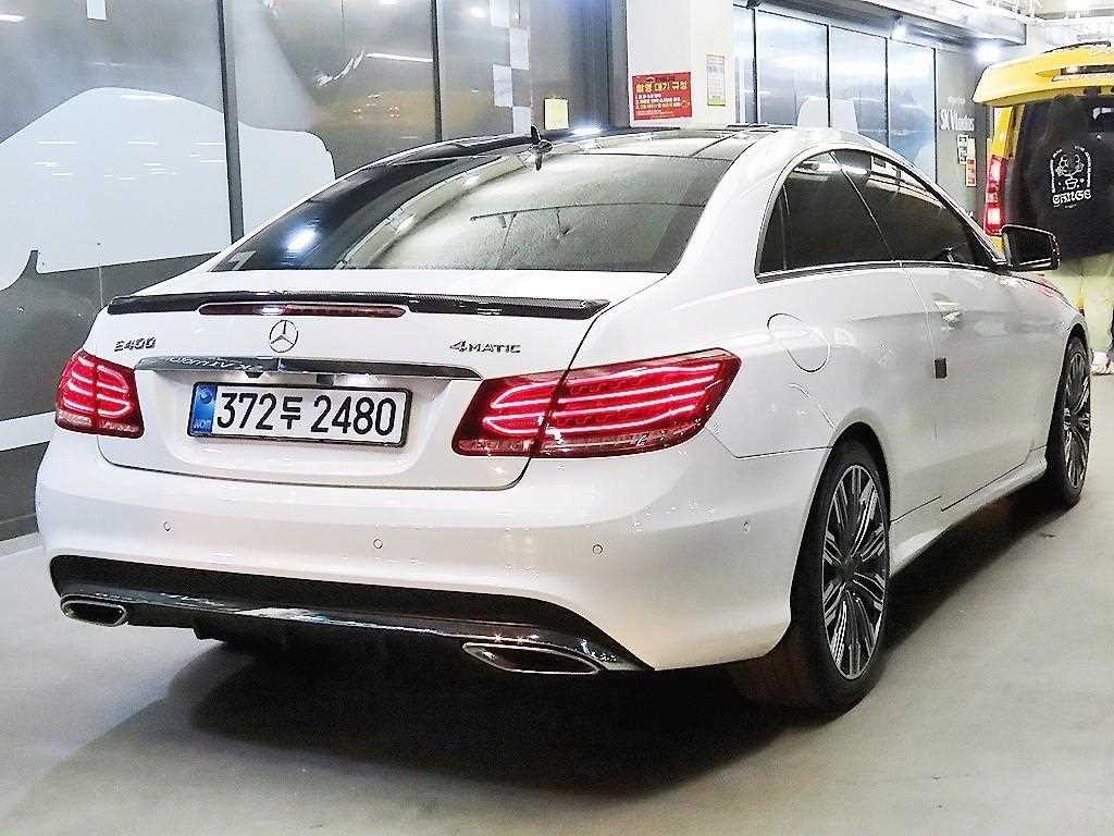 벤츠 E 클래스 E-클래스 W212 E200 쿠페 이미지 4
