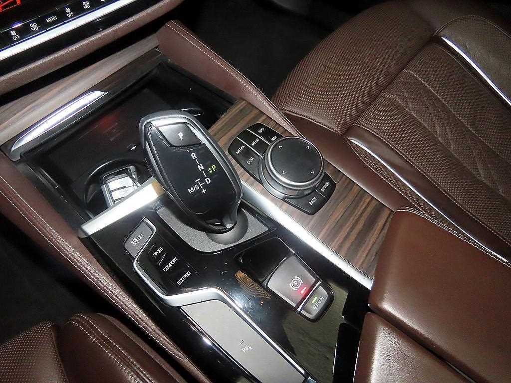 BMW 5시리즈 5시리즈 (G30) 530i 럭셔리 플러스 이미지 12