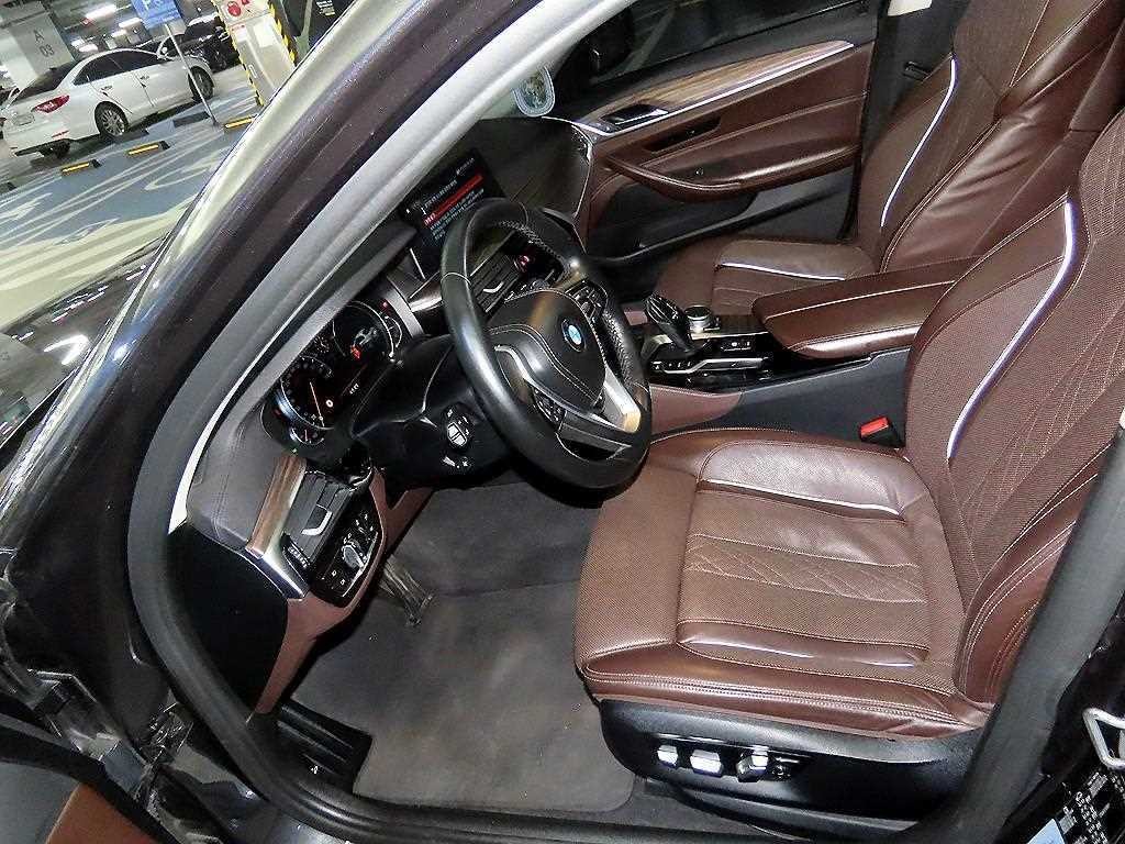 BMW 5시리즈 5시리즈 (G30) 530i 럭셔리 플러스 이미지 6