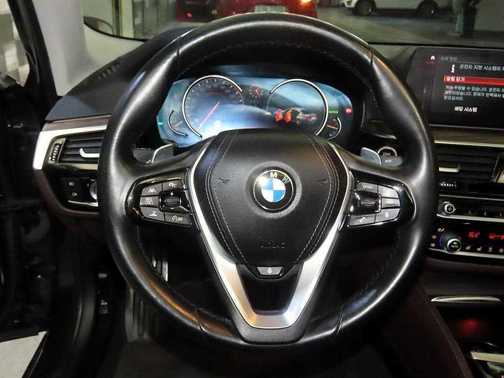 BMW 5시리즈 5시리즈 (G30) 530i 럭셔리 플러스 이미지 8