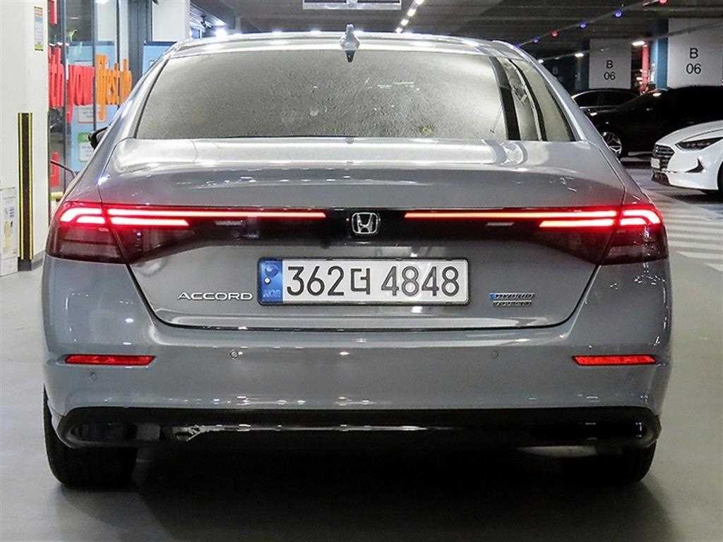 혼다 어코드 어코드(10세대) 2.0 하이브리드 투어링 이미지 5