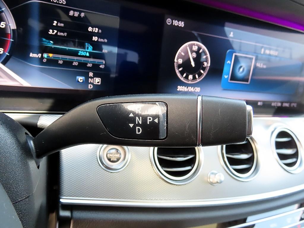 벤츠 E 클래스 E-클래스 W213 E350d 이미지 11
