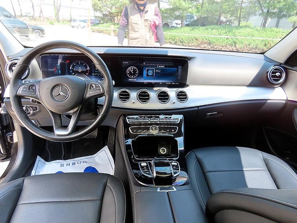 벤츠 E 클래스 E-클래스 W213 E350d 이미지 7