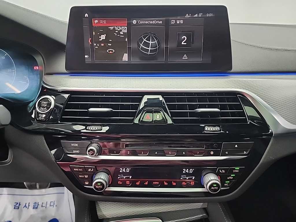 BMW 5시리즈 5시리즈 (G30) 520d xDrive M 스포츠 플러스 이미지 10