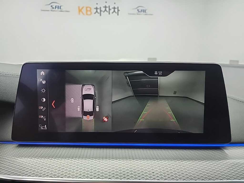 BMW 5시리즈 5시리즈 (G30) 520d xDrive M 스포츠 플러스 이미지 16
