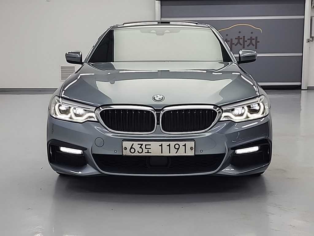 BMW 5시리즈 5시리즈 (G30) 520d xDrive M 스포츠 플러스 이미지 2