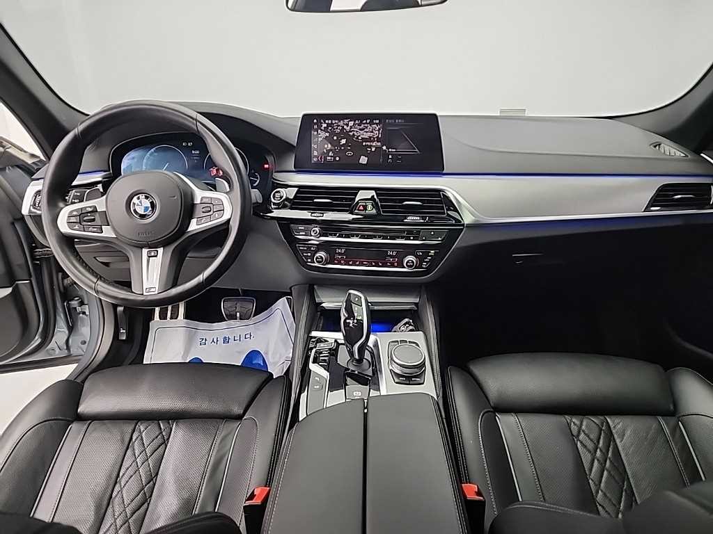 BMW 5시리즈 5시리즈 (G30) 520d xDrive M 스포츠 플러스 이미지 7