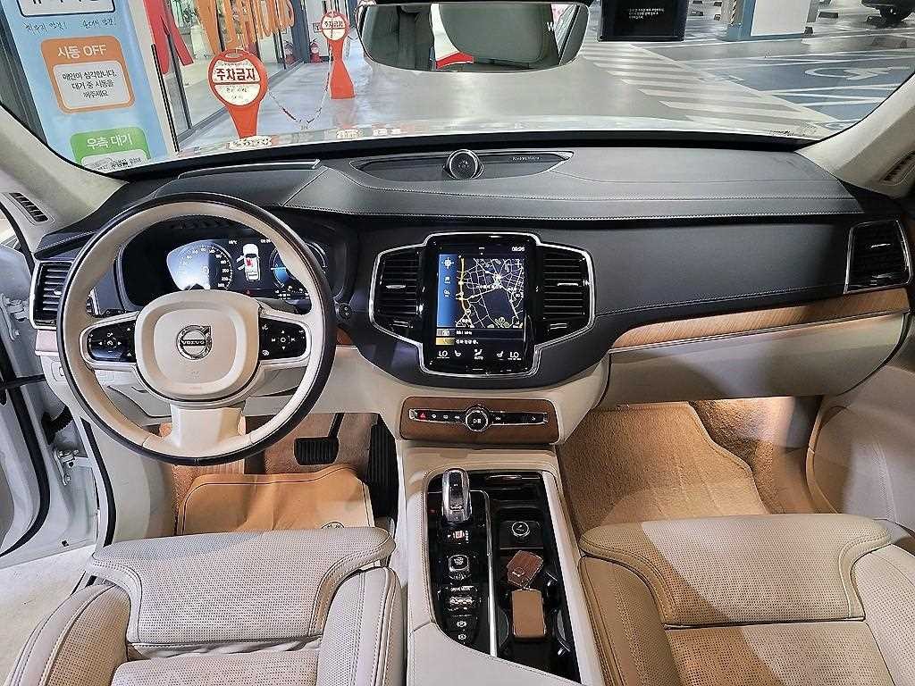 볼보 XC90 XC90 2세대 2.0 T8 AWD 엑셀런스 이미지 6