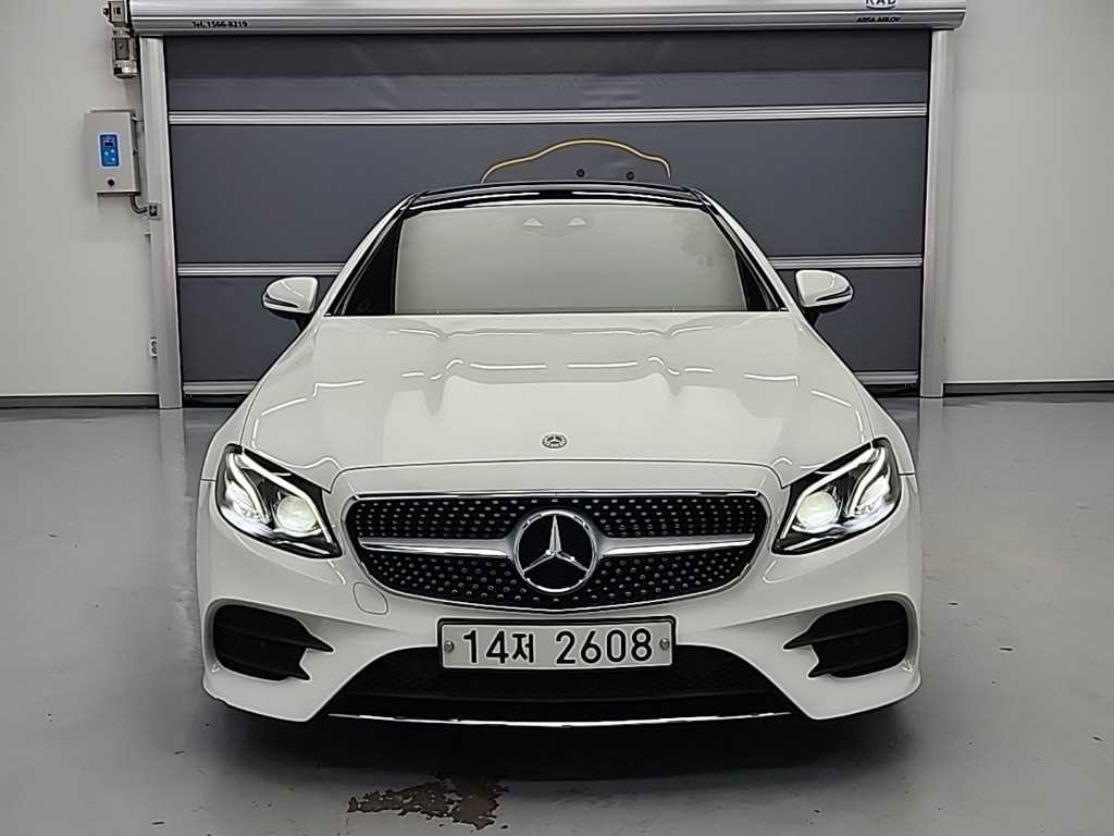 벤츠 E 클래스 E-클래스 W213 E220d 쿠페 이미지 2