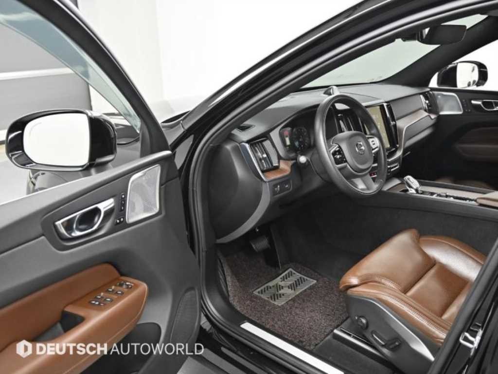 볼보 XC60 XC60(2세대) B6 AWD 인스크립션 이미지 11