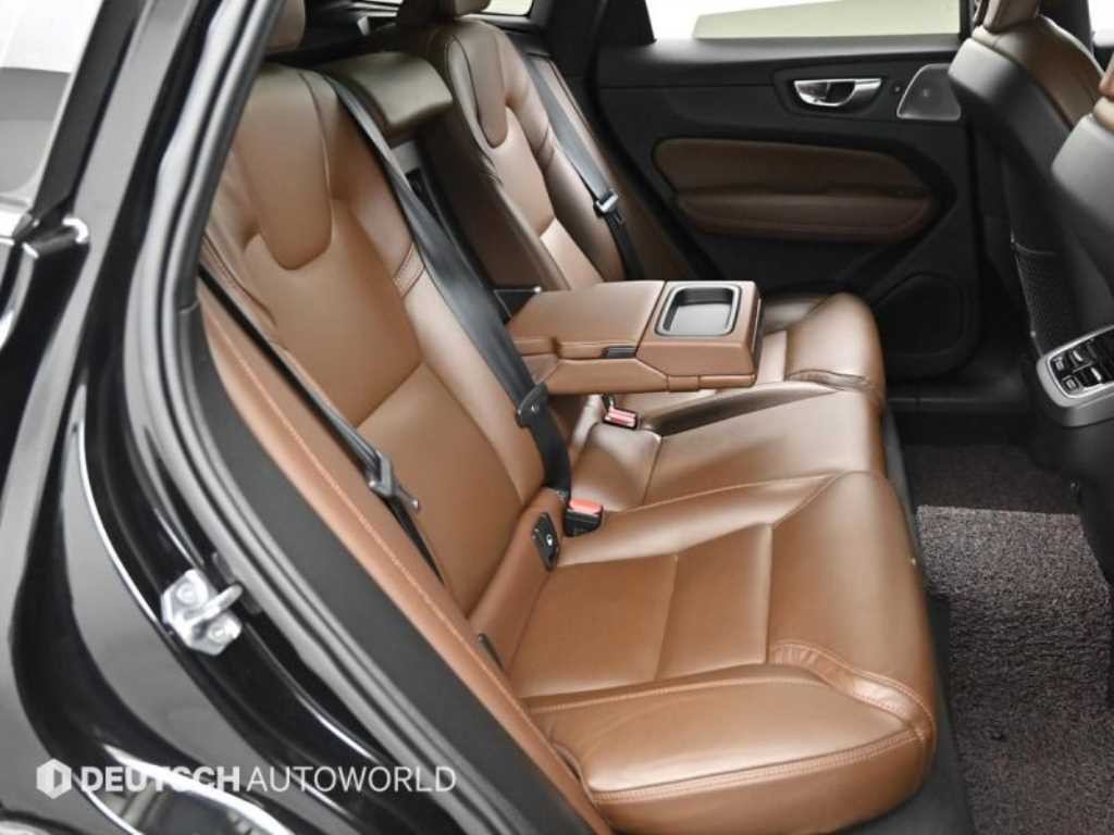 볼보 XC60 XC60(2세대) B6 AWD 인스크립션 이미지 12