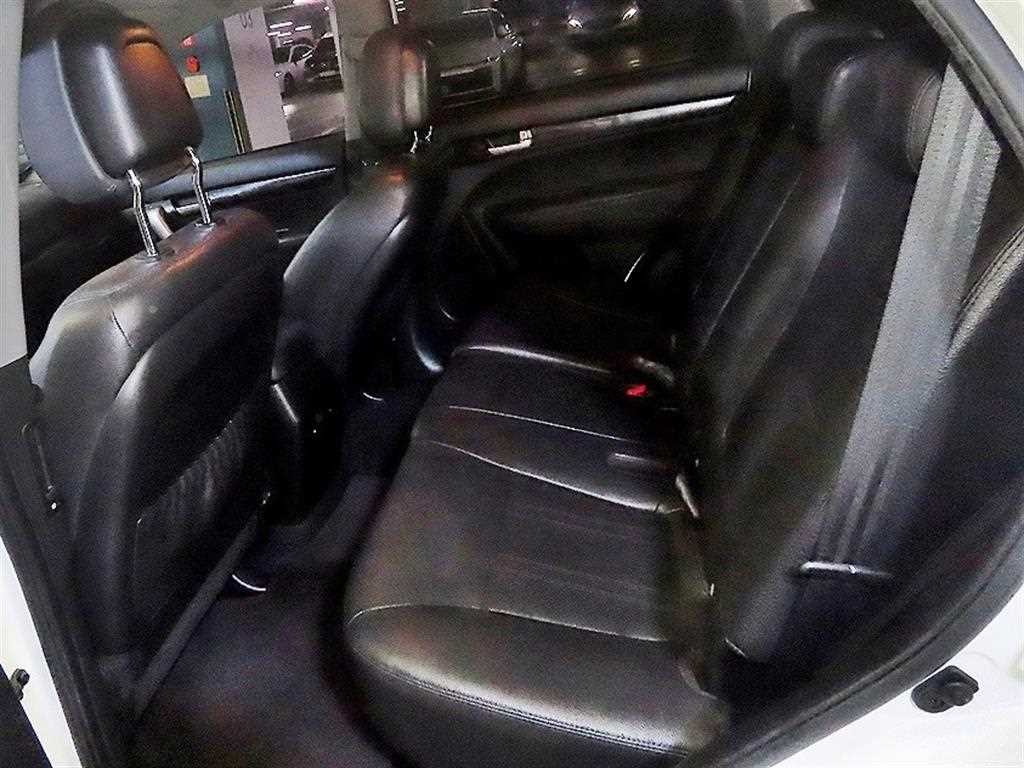 기아 쏘렌토 쏘렌토 R 디젤 2WD 2.0 TLX 최고급형 이미지 7