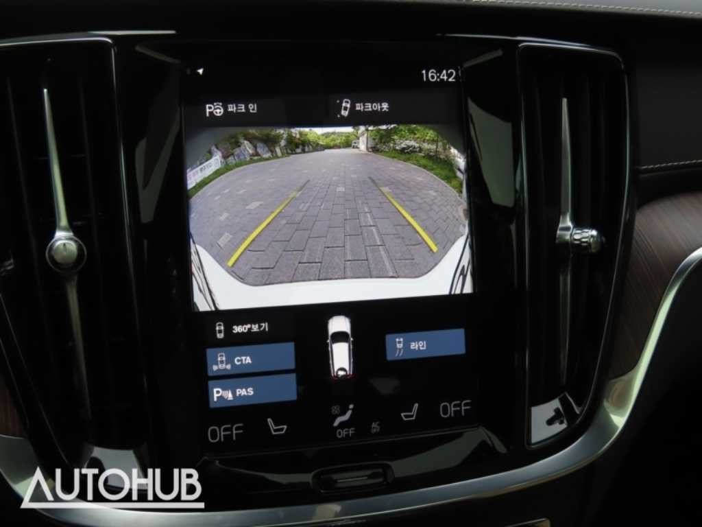 볼보 V60 V60 크로스 컨트리 2세대 2.0 B5 프로 AWD 이미지 10
