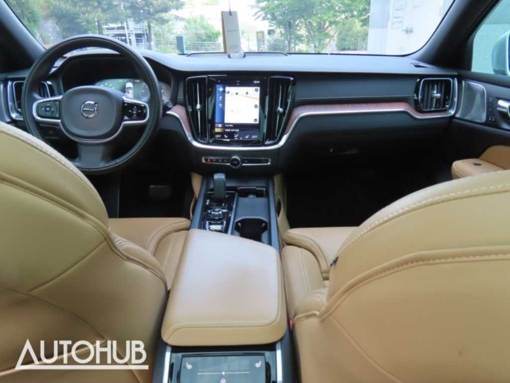 볼보 V60 V60 크로스 컨트리 2세대 2.0 B5 프로 AWD 이미지 16