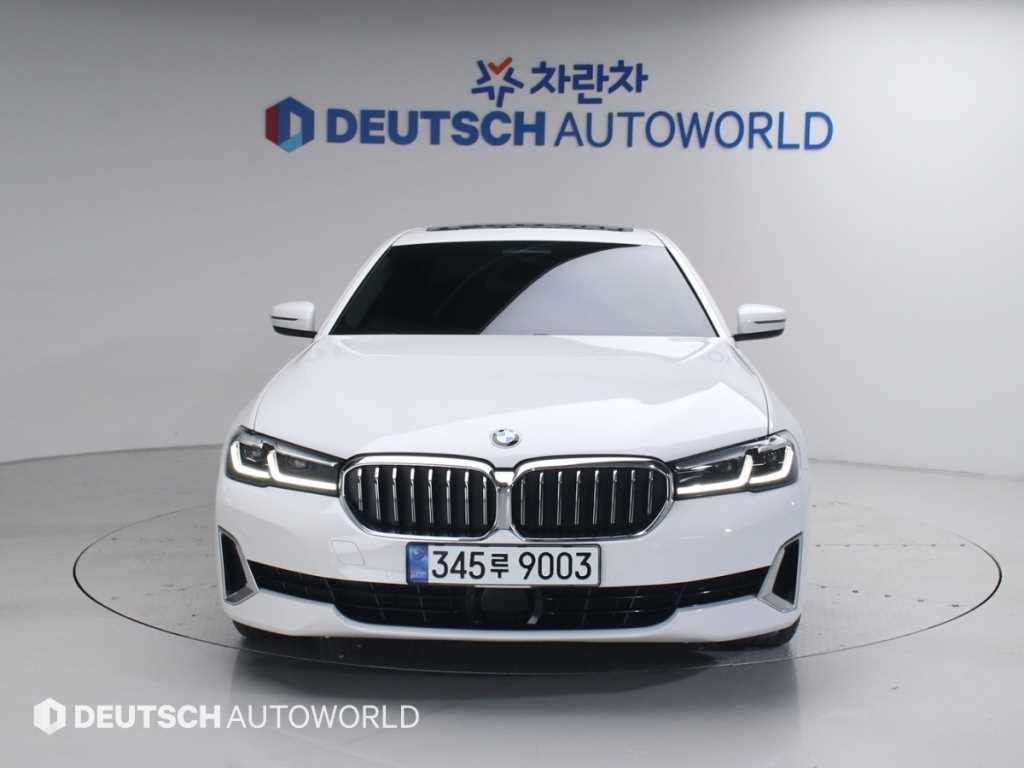 BMW 5시리즈 5시리즈 (G30) 520i 럭셔리 이미지 3