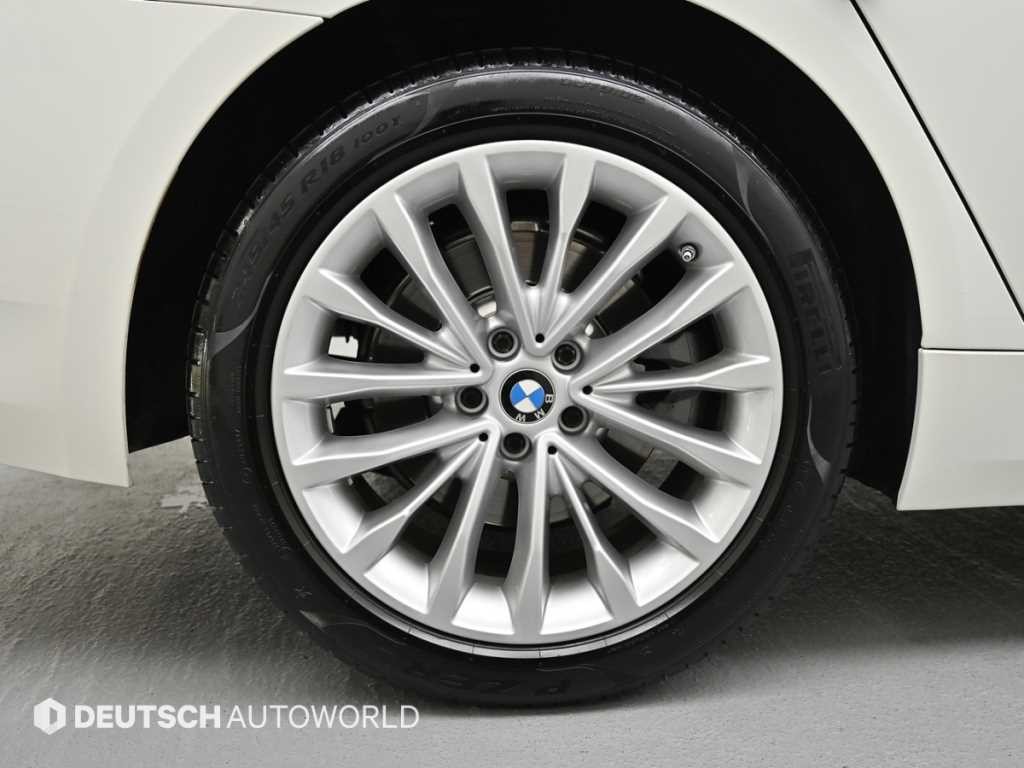 BMW 5시리즈 5시리즈 (G30) 520i 럭셔리 이미지 5