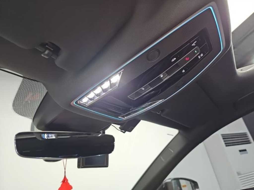 아우디 A8 A8 (D5) 55 TFSI 콰트로 LWB 이미지 15