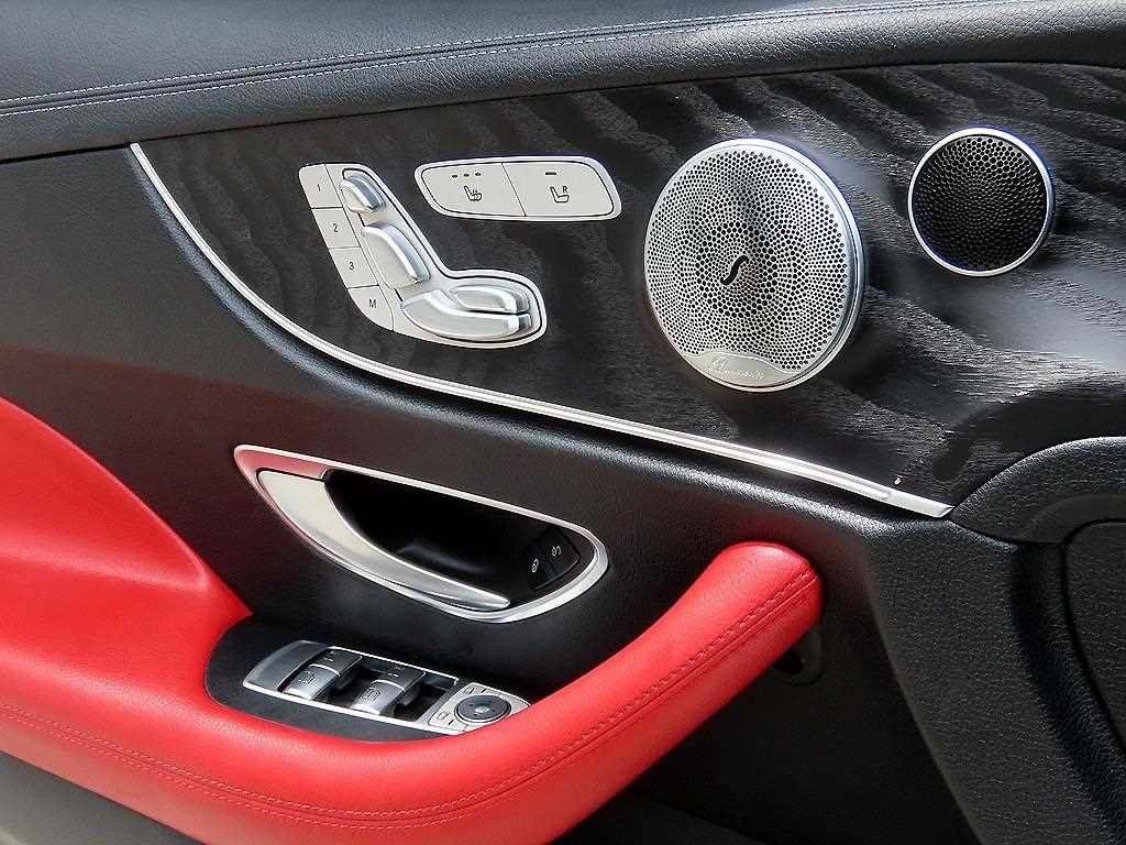 벤츠 E 클래스 E-클래스 W213 E220d 쿠페 이미지 11