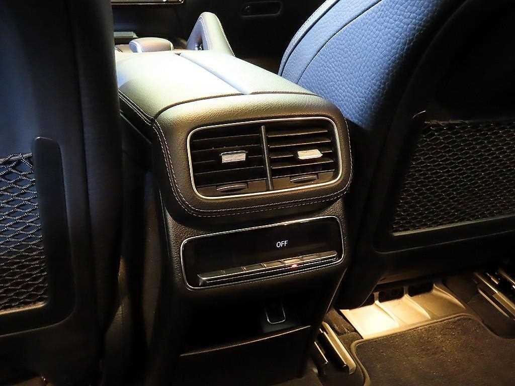 벤츠 GLE 클래스 GLE 클래스 W167 GLE 450 4MATIC 이미지 14