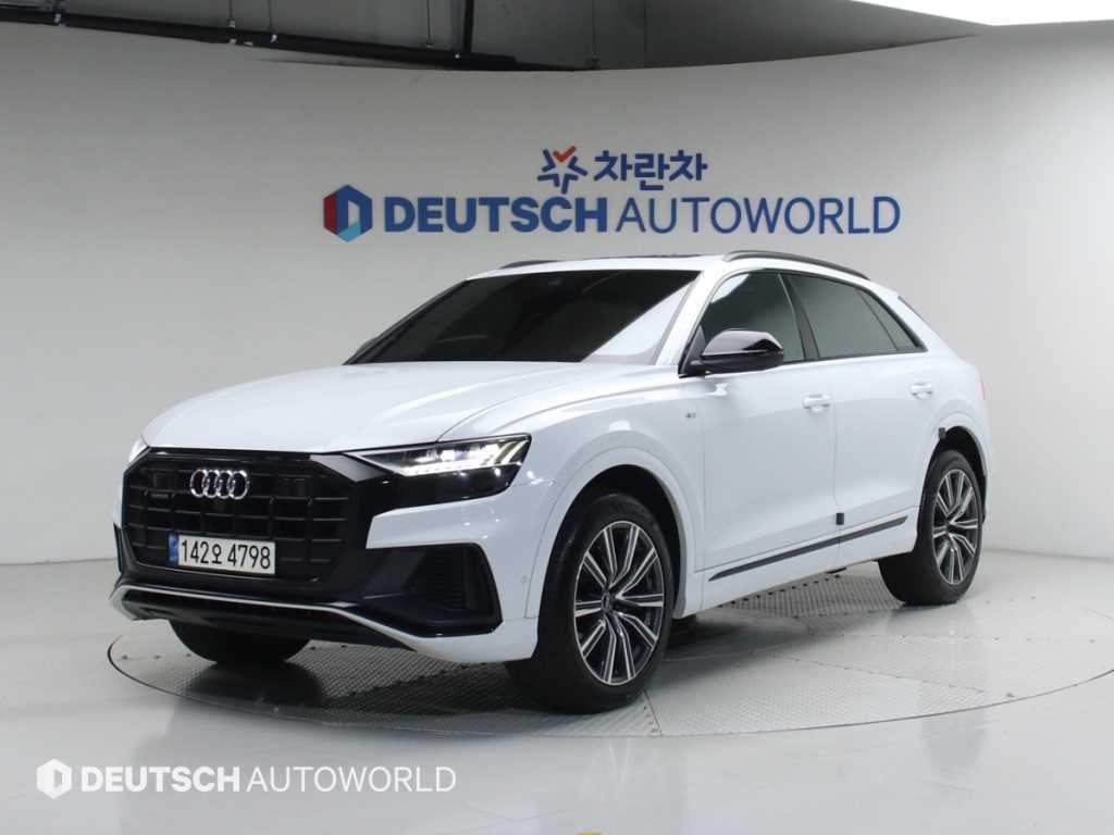 아우디 Q8 55 TFSI 콰트로 프리미엄 이미지 1