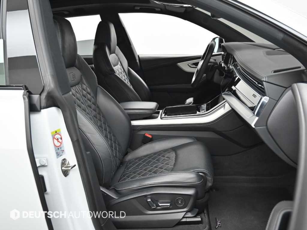 아우디 Q8 55 TFSI 콰트로 프리미엄 이미지 10