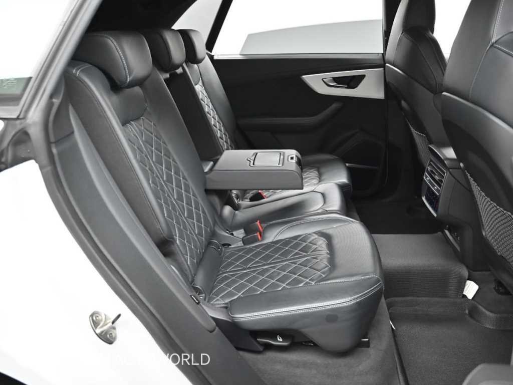 아우디 Q8 55 TFSI 콰트로 프리미엄 이미지 12