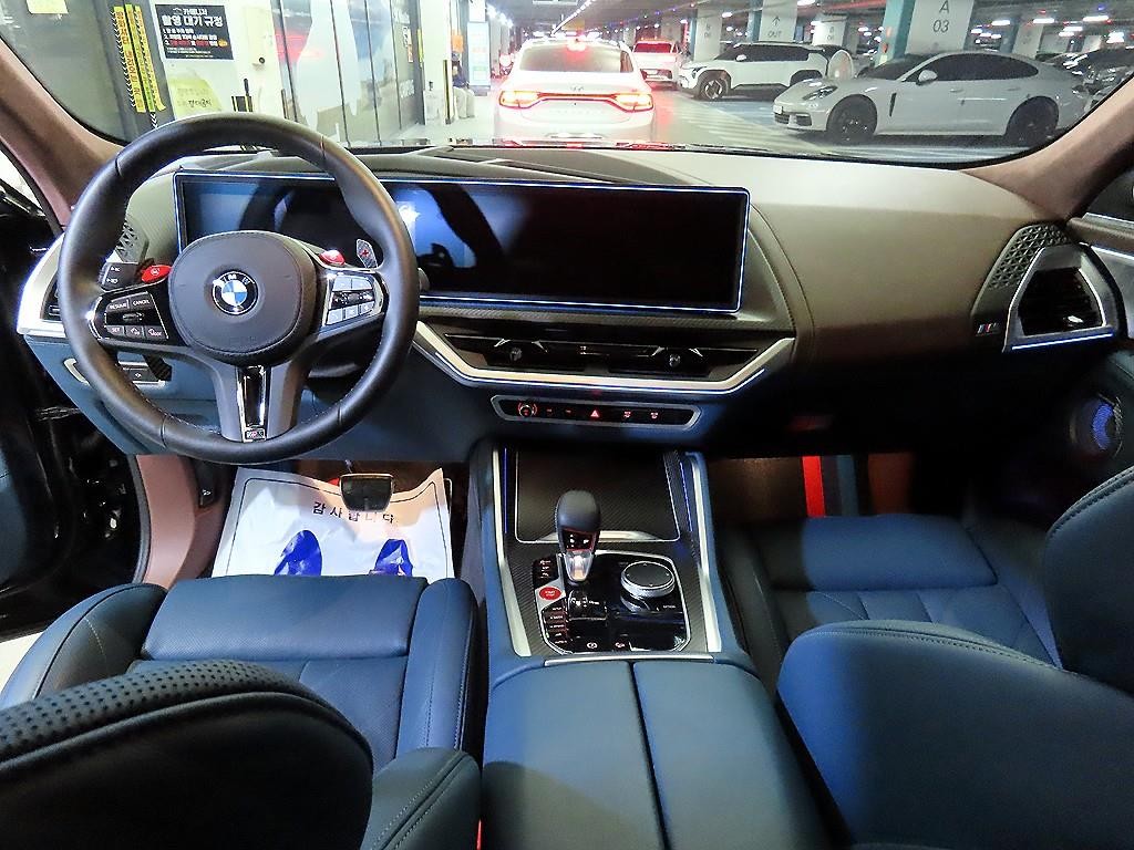 BMW XM XM (G09) 4.4 V8 PHEV 하이글로스 쉐도우 라인 이미지 10