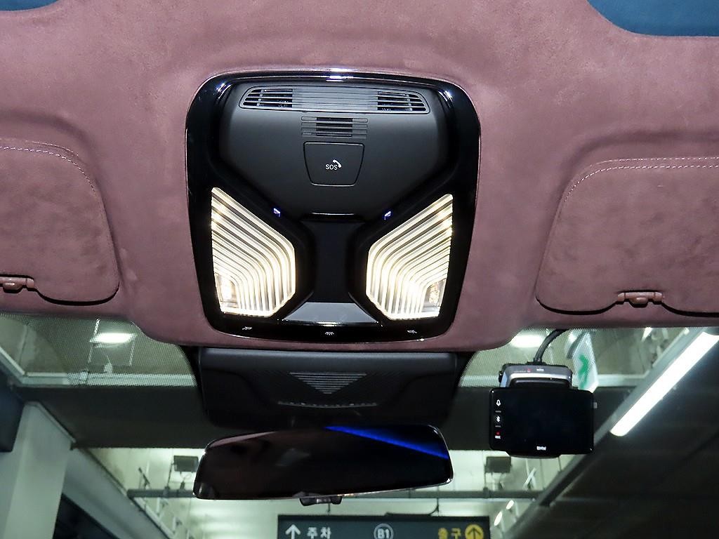 BMW XM XM (G09) 4.4 V8 PHEV 하이글로스 쉐도우 라인 이미지 13
