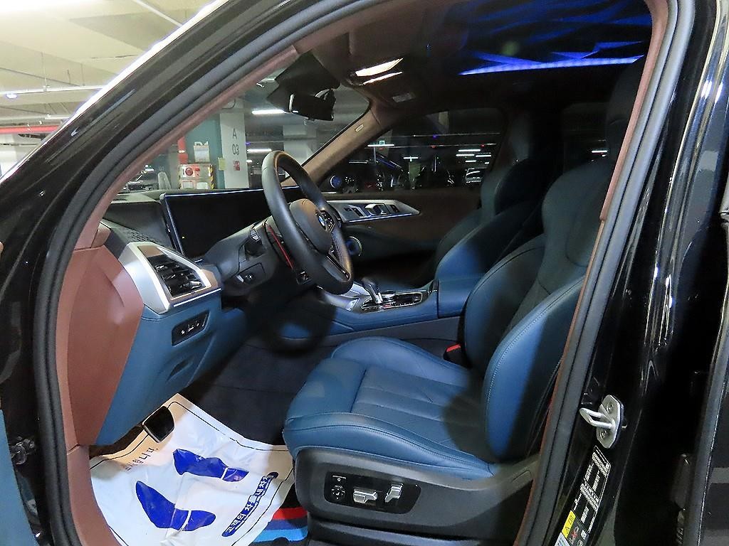 BMW XM XM (G09) 4.4 V8 PHEV 하이글로스 쉐도우 라인 이미지 6